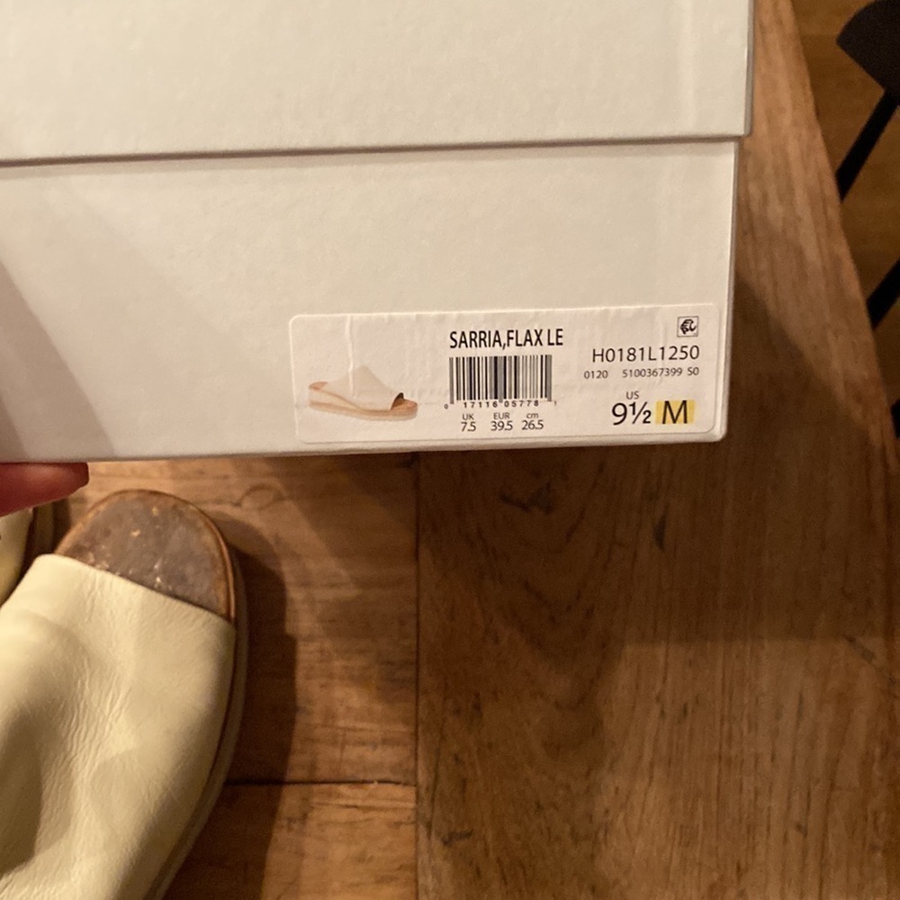 Preloved Vince Sarria Genuine Leather Wedge Mules 9.5 Sandstone Cream with box - Picture 10 of 11